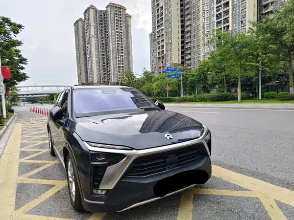 NIO ES8 2022