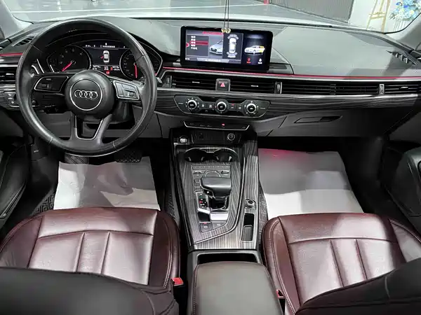 Audi A4L 2020