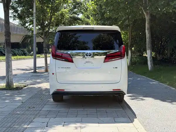 Toyota Alphard 2019