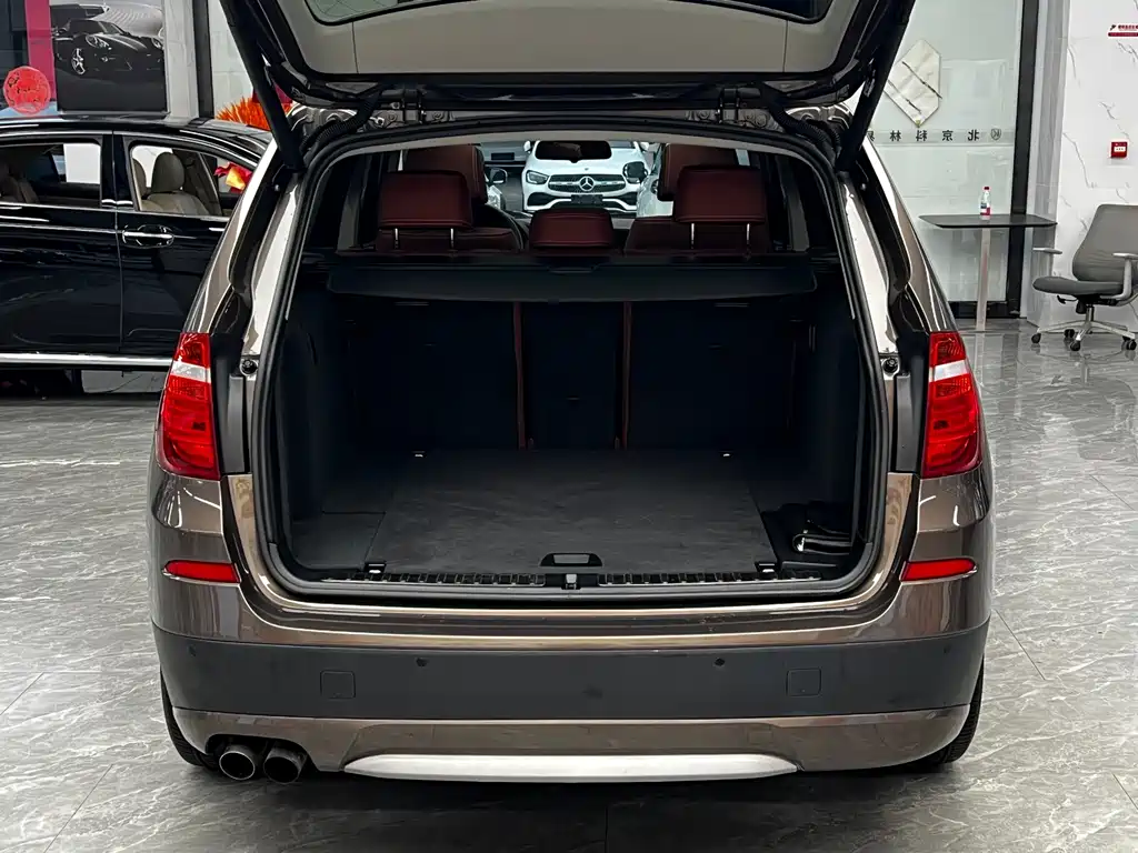 BMW X3 2012 — фото 27