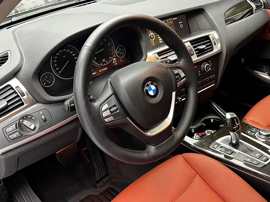 BMW X3 2012 — фото 14