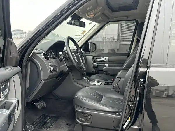 Land Rover Discovery 2016