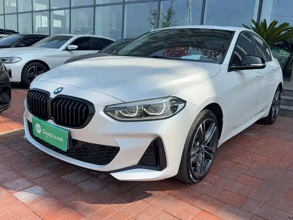 BMW 1 Series 2021