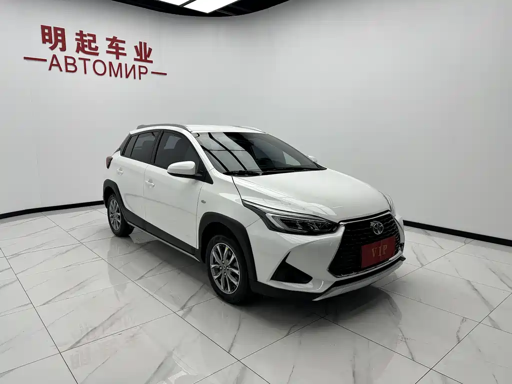 Toyota Yaris L 2022