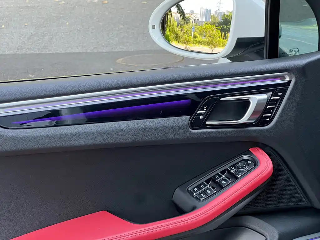 Porsche Macan 2019 — фото 14