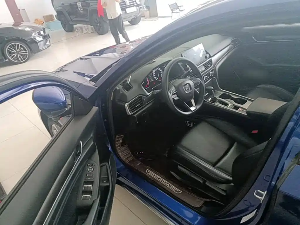 Honda Accord 2020 — фото 16