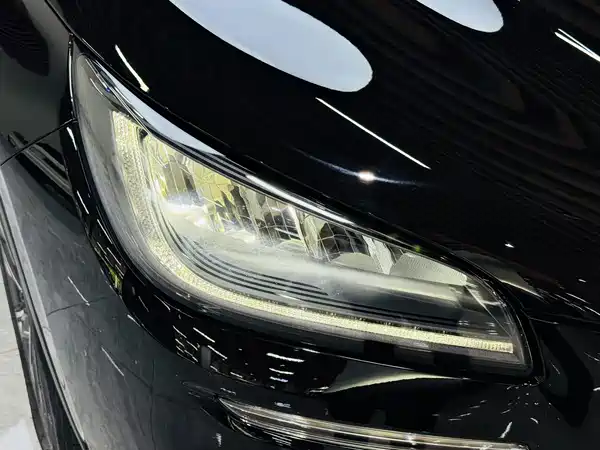 Lincoln Corsair 2021