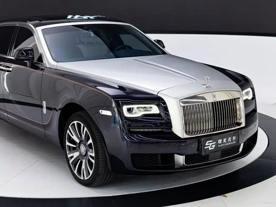 Rolls-Royce Ghost 2019 — фото 18