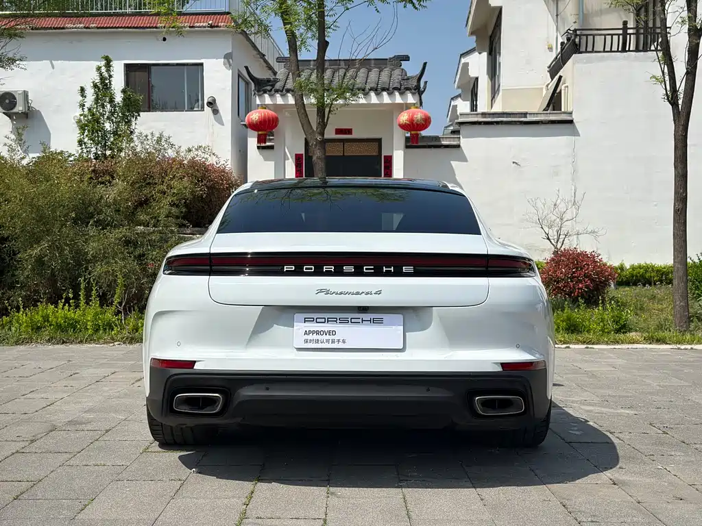 Porsche Panamera 2024