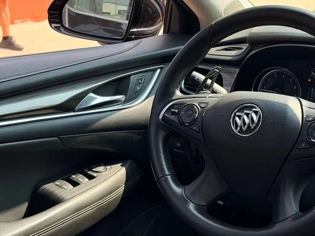 Buick LaCrosse 2019 — фото 13