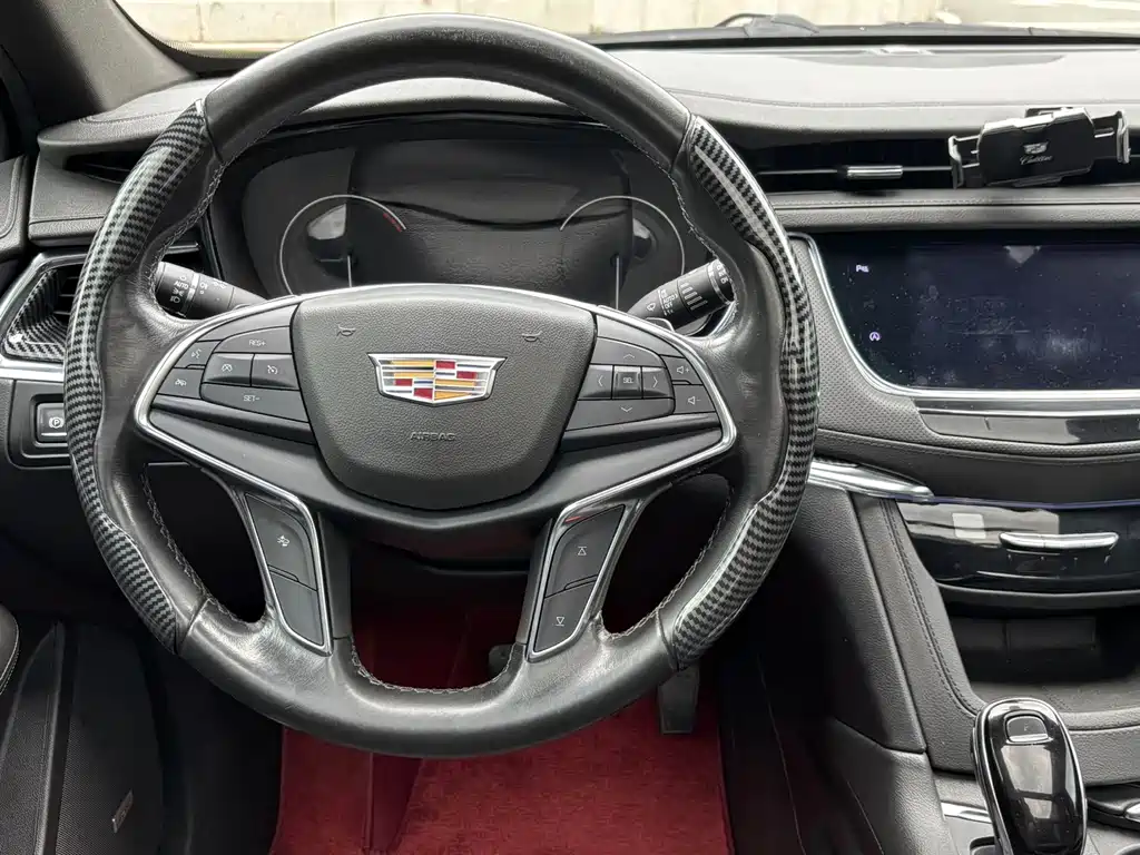 Cadillac XT5 2019 — фото 10