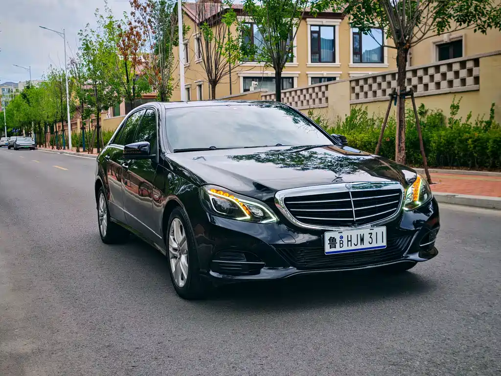 Mercedes-Benz E-Class 2010