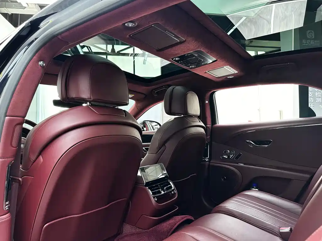 Bentley Flying Spur 2020 — фото 27