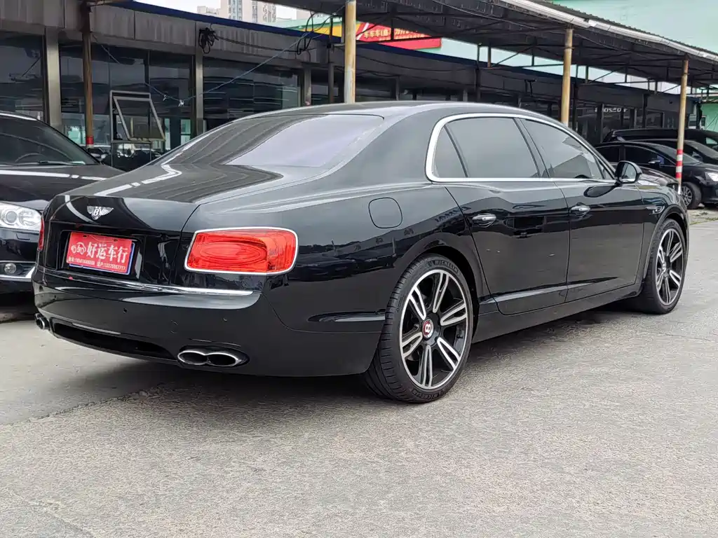 Bentley Flying Spur 2016 — фото 15