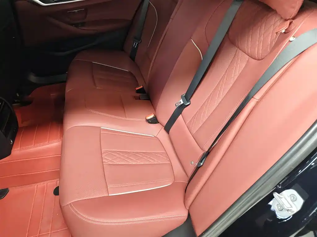 BMW 5 Series 2022 — фото 17