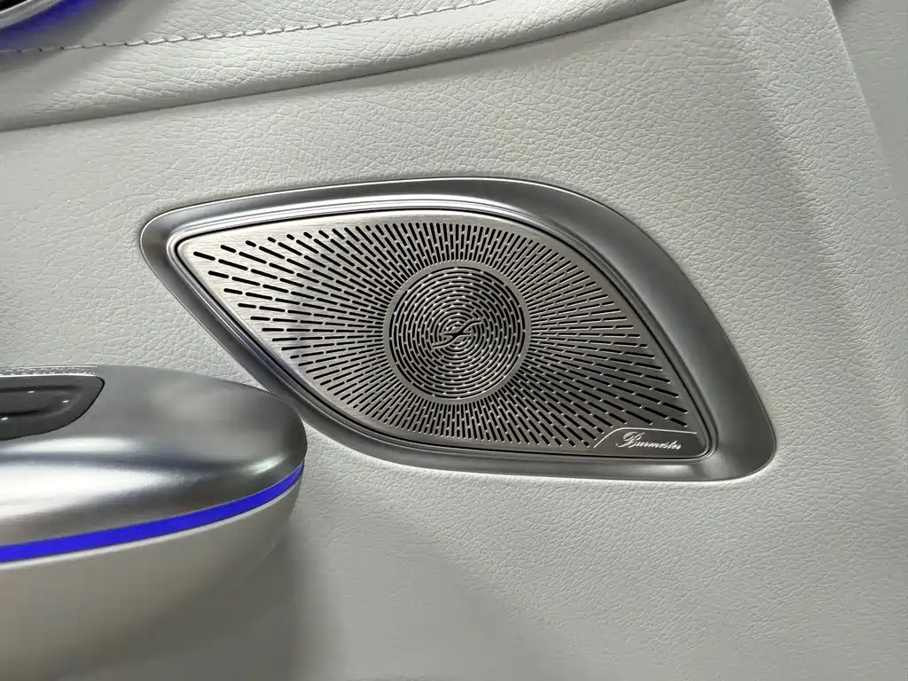 Mercedes-Benz EQE SUV 2025 — фото 10