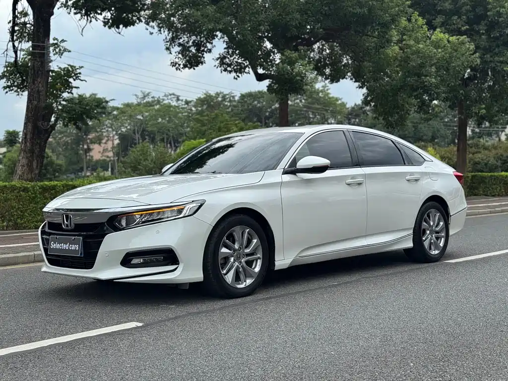 Honda Accord 2019 — фото 1