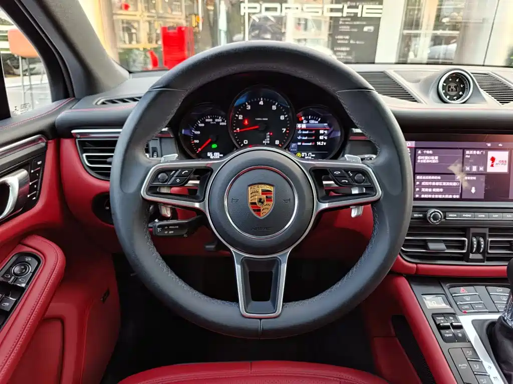 Porsche Macan 2021 — фото 12