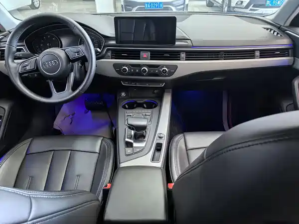 Audi A4L 2019