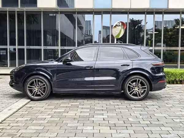 Porsche Cayenne 2023