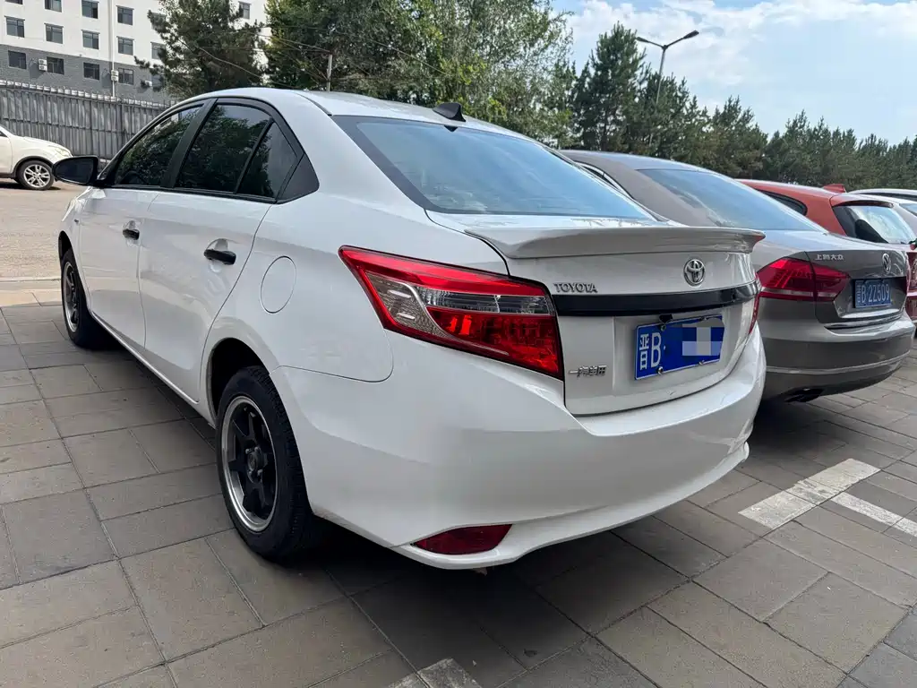 Toyota Vios 2016 — фото 8