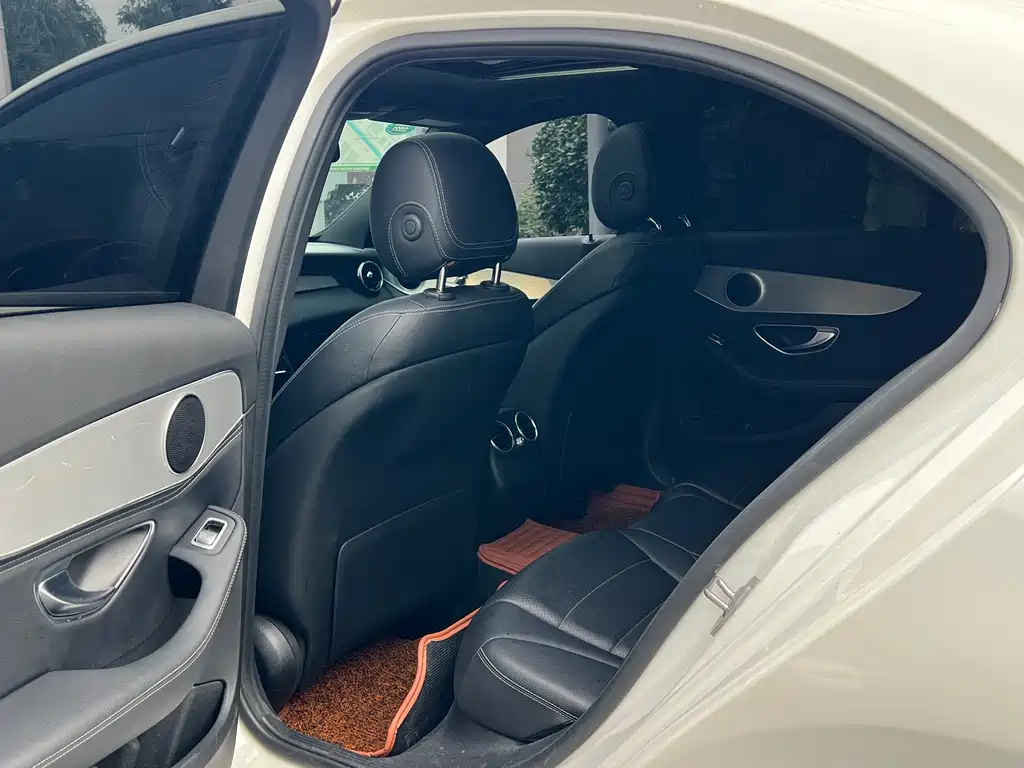 Mercedes-Benz C-Class 2016 — фото 10