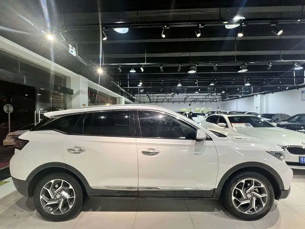 Dongfeng Fengshen AX7 2019 — фото 11