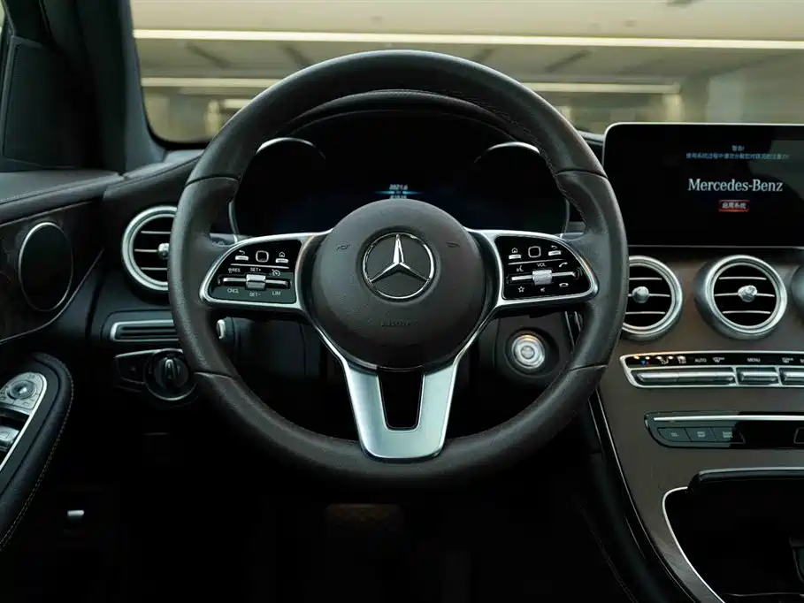 Mercedes-Benz GLC 2019 — фото 17