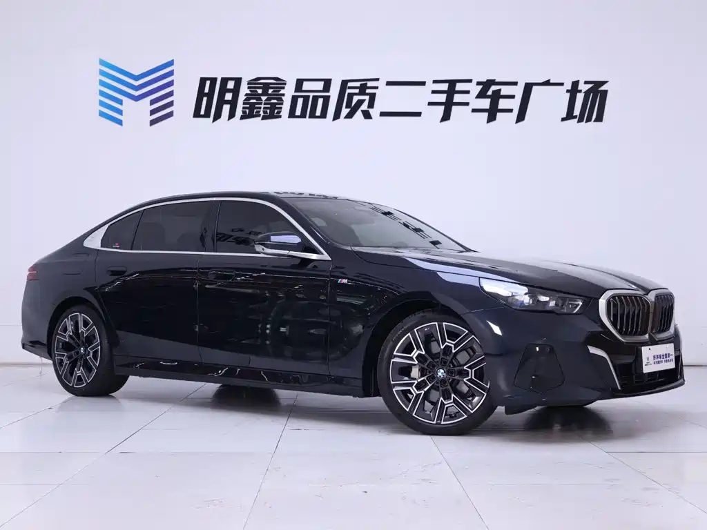 BMW 5 Series 2024