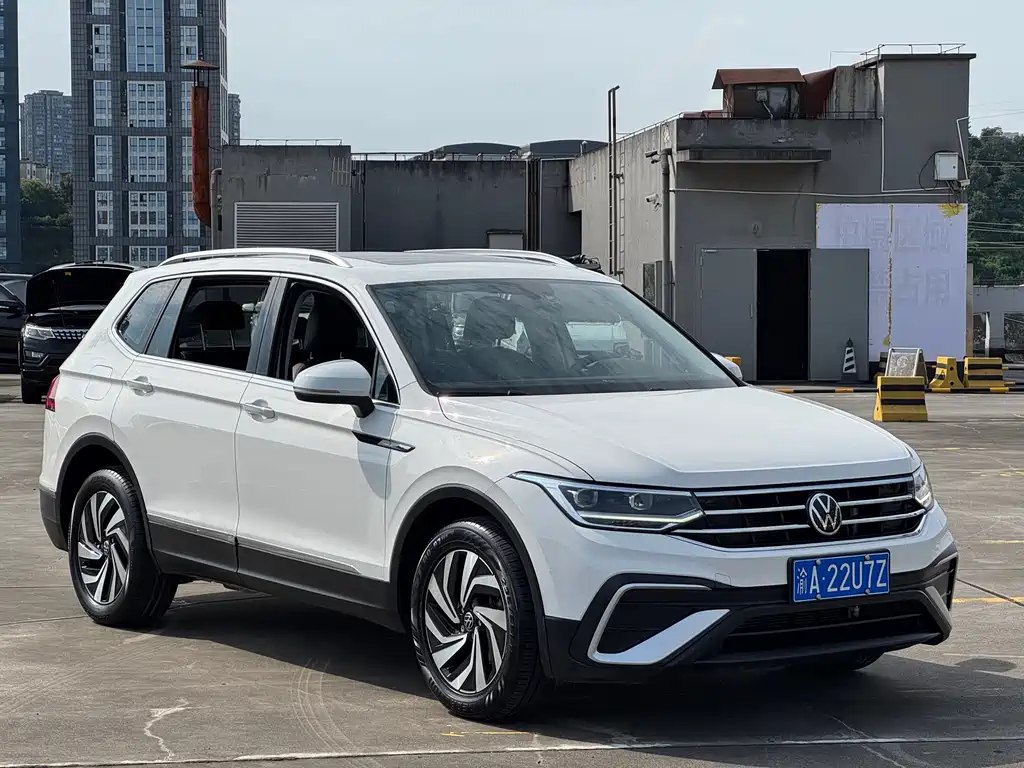 Volkswagen Tiguan L 2022