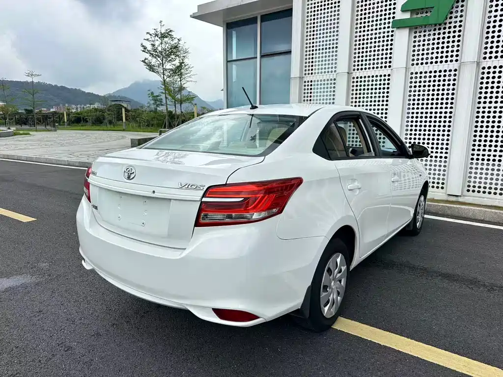 Toyota Vios 2018 — фото 27