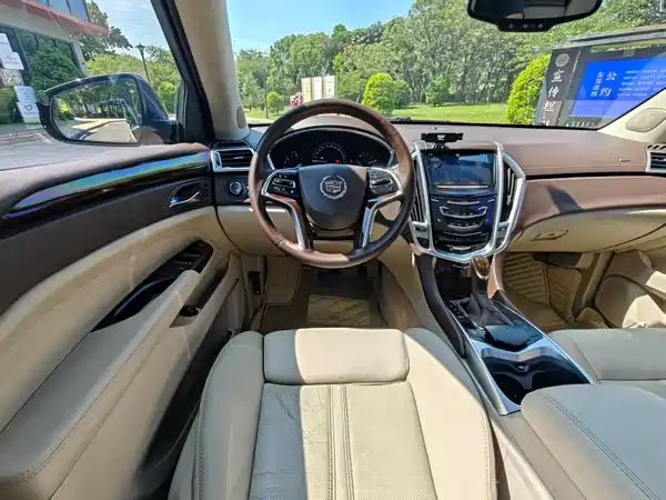 Cadillac SRX 2014