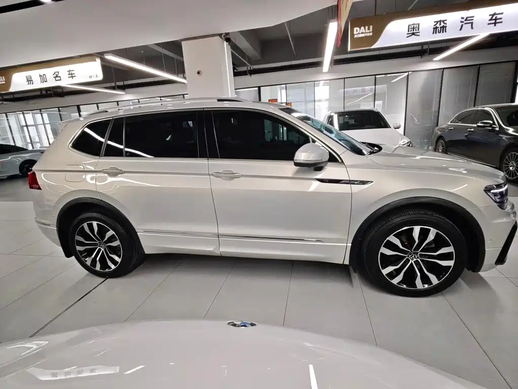 Volkswagen Tiguan L 2021 — фото 5