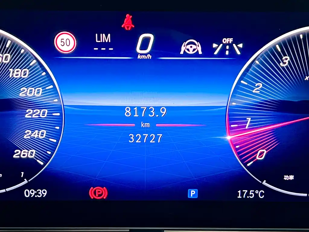 Mercedes-Benz V-Class 2025 — фото 13