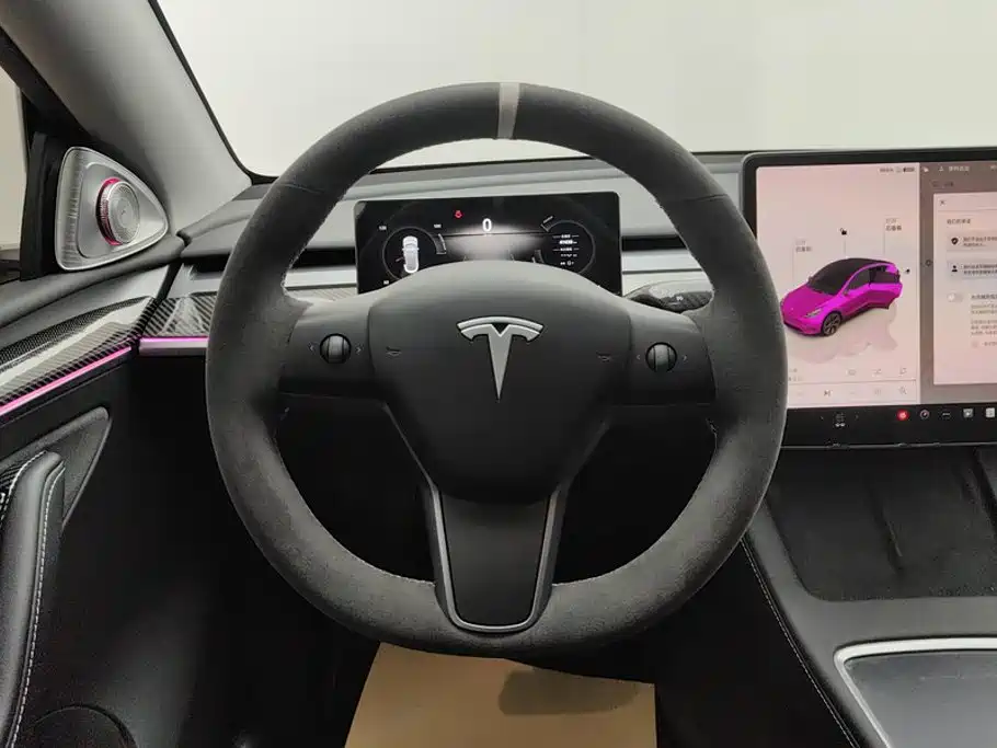 Tesla Model Y 2024 — фото 15