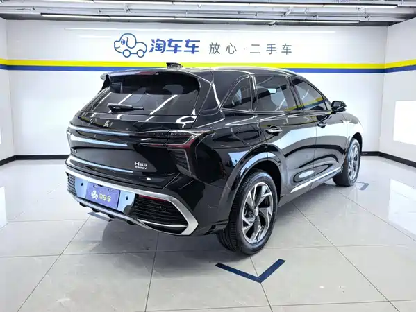 Hongqi HS3 PHEV 2025