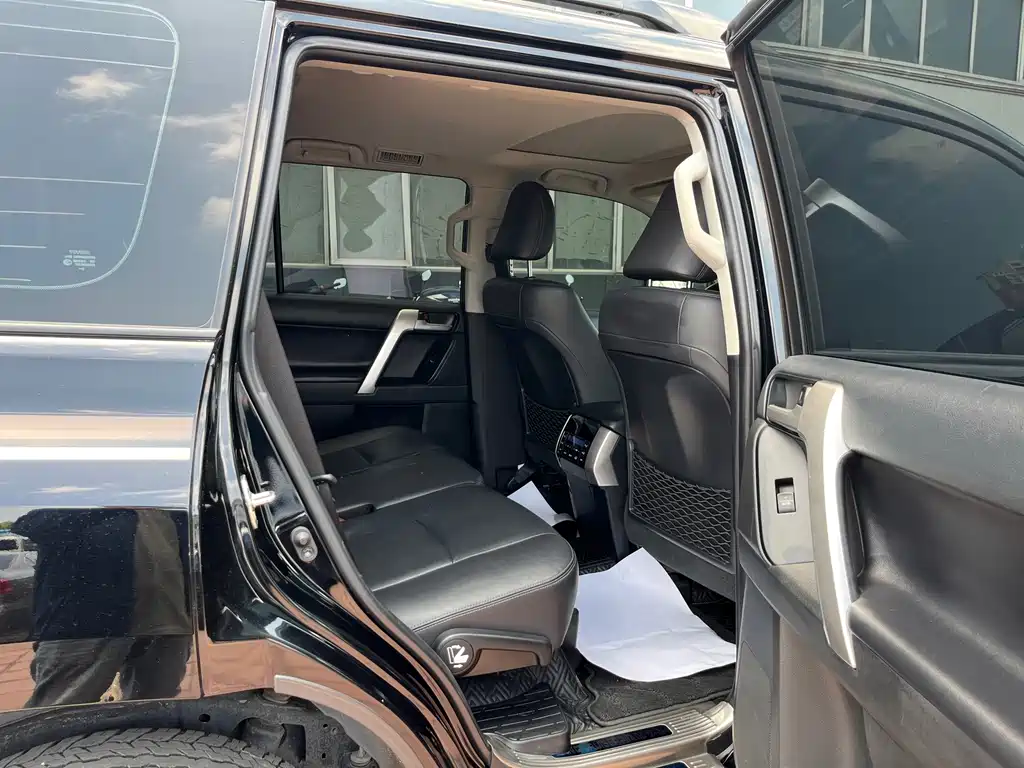 Toyota Prado 2019 — фото 28