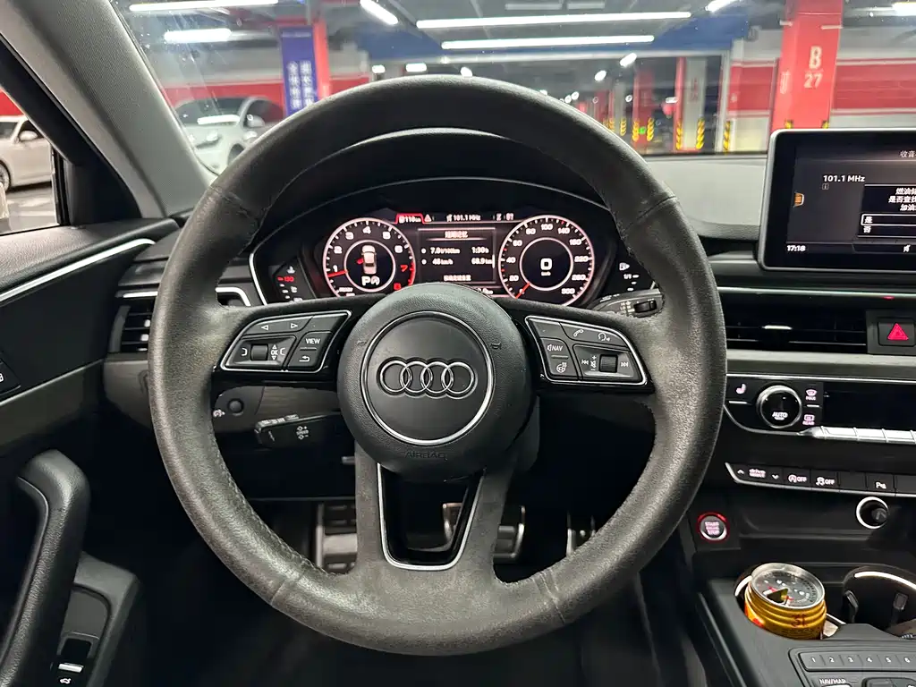 Audi A4L 2017 — фото 13