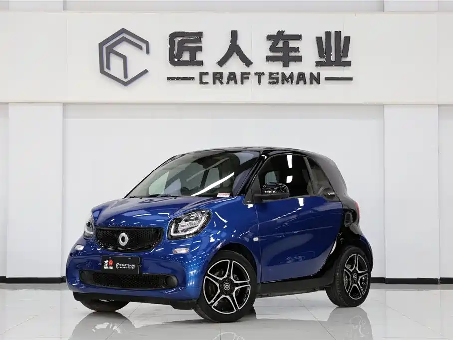 smart fortwo 2016 — фото 1