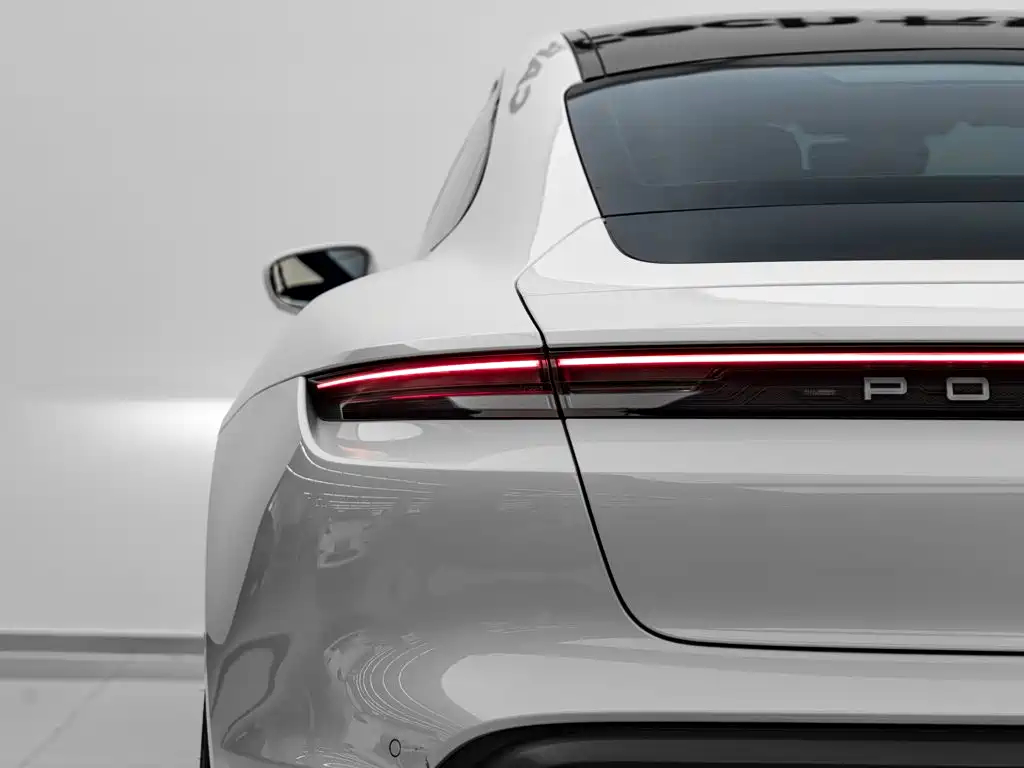 Porsche Taycan 2021 — фото 10