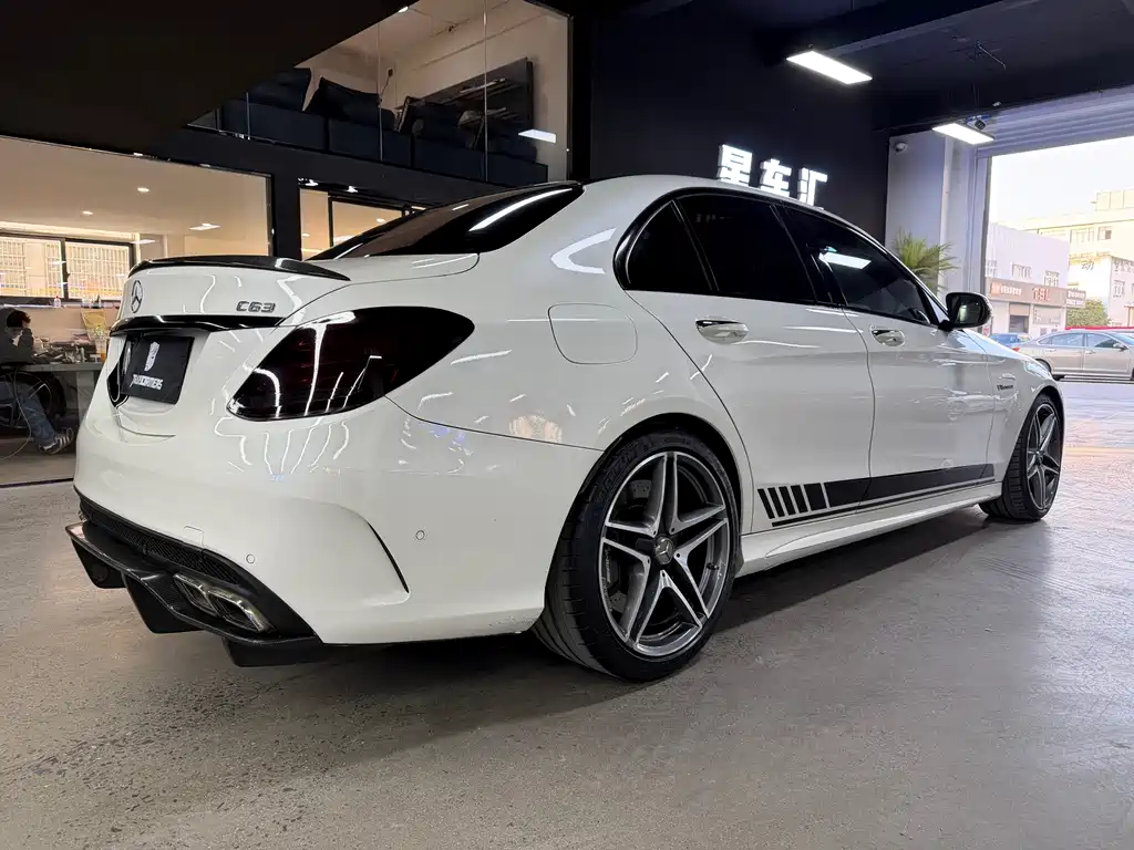 Mercedes-Benz C-Class AMG 2016 — фото 13
