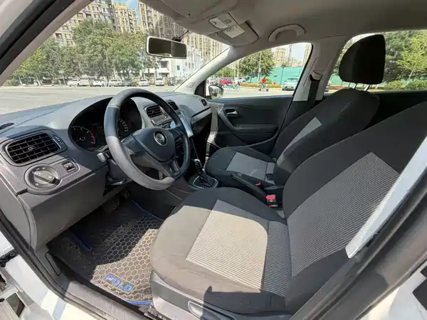 Volkswagen Polo 2016