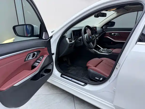 BMW 3 Series 2023