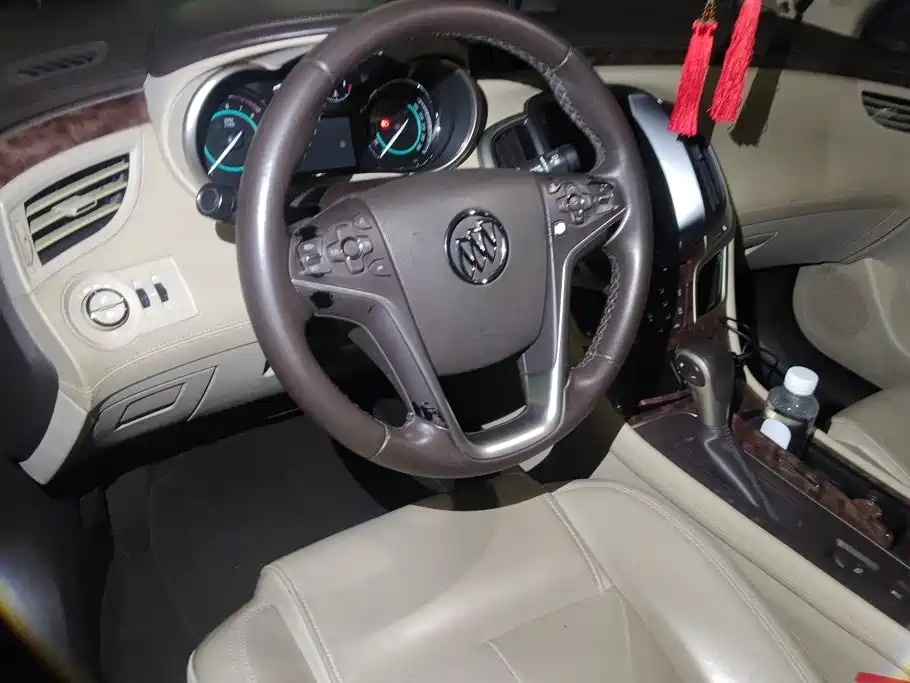 Buick LaCrosse 2015 — фото 12