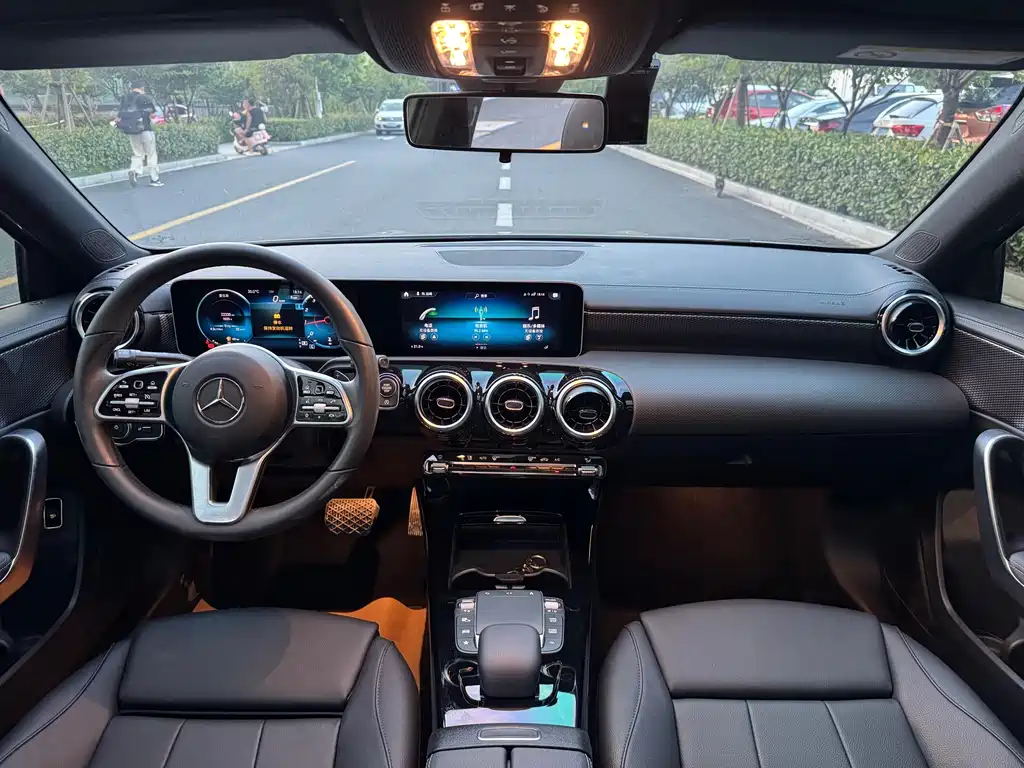 Mercedes-Benz A-Class 2020 — фото 18