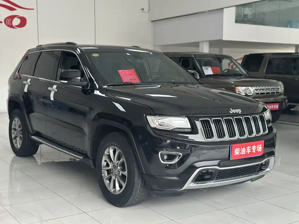 Jeep Grand Cherokee 2015 — фото 1