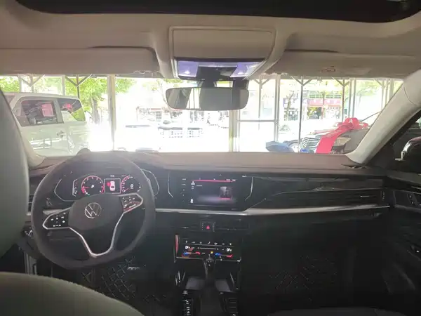 Volkswagen Passat 2024