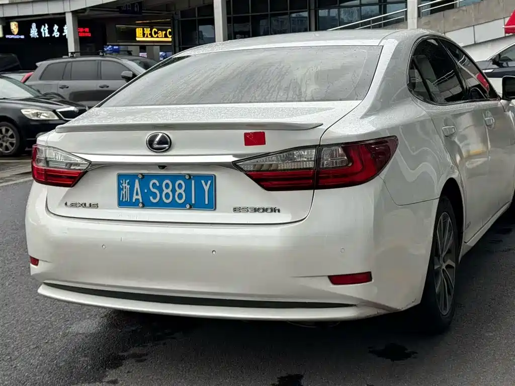 Lexus ES 2016 — фото 4