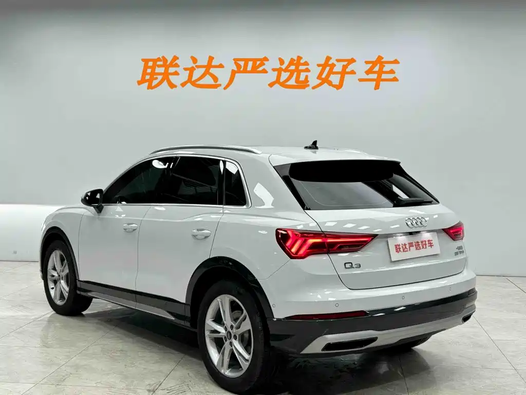 Audi Q3 2022 — фото 24