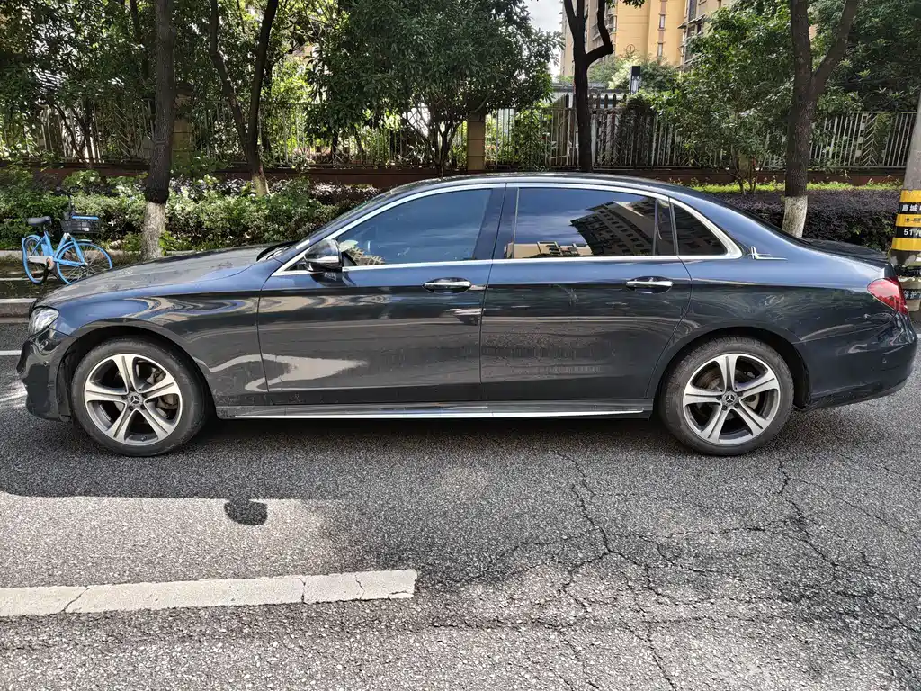 Mercedes-Benz E-Class 2019 — фото 8